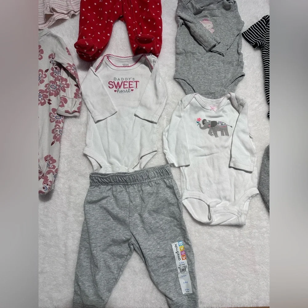 Baby 3 month size bundle bodysuit sleepers pants wardrobe - Picture 3 of 5